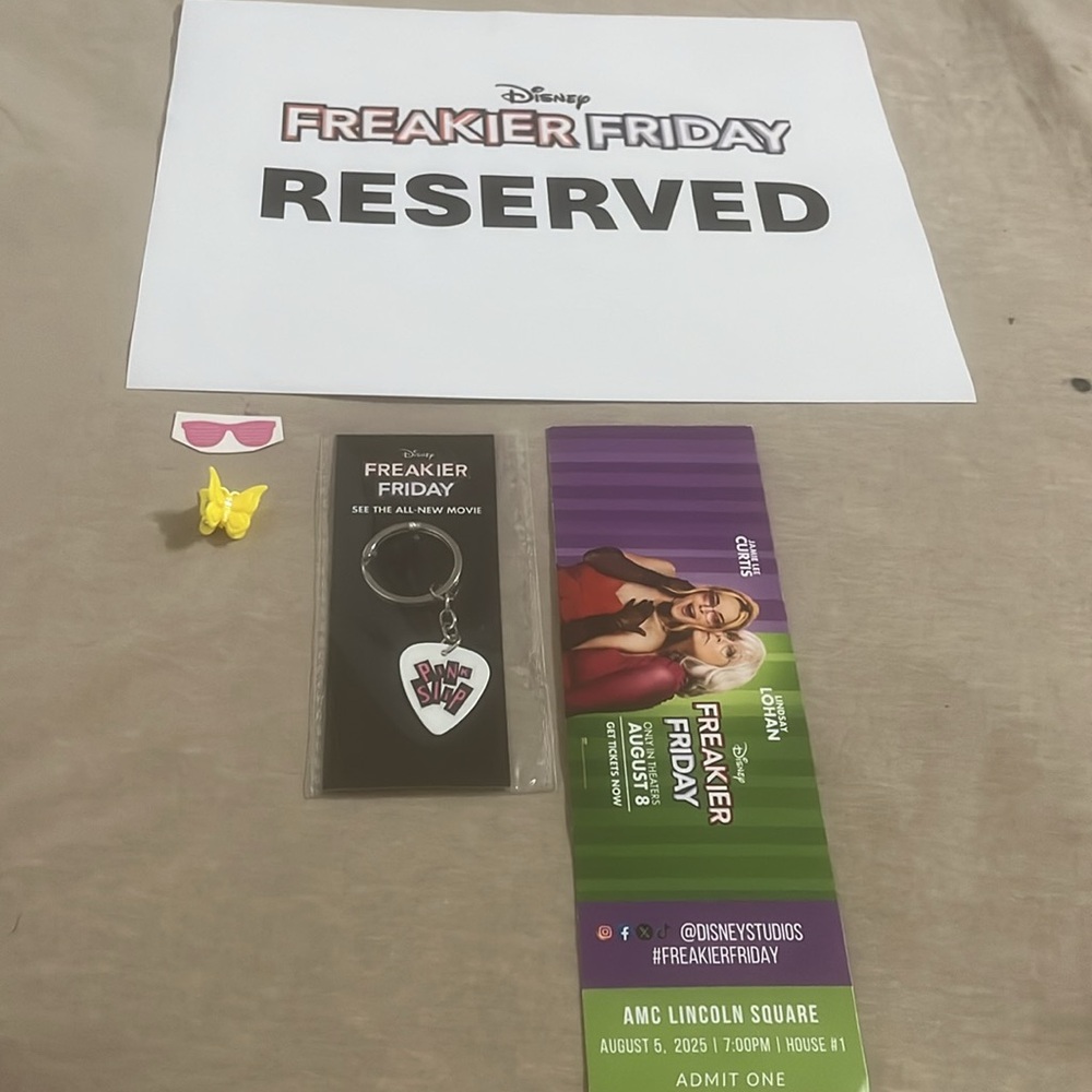 Freakier Friday BUNDLE Disney Ticket,Guitar pic,Poster,Song/Res sheet Balloons - Picture 2 of 7